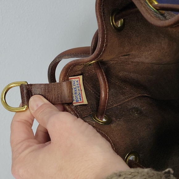 Dooney and bourke vintage bucket large - Picture 7 of 8